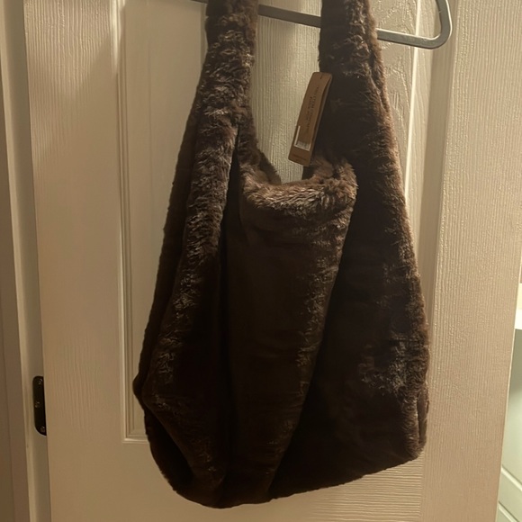 BNWT Michael STARS ⭐️ Faux Fur Hobo bag~This bag is a RARE find! - Picture 4 of 8